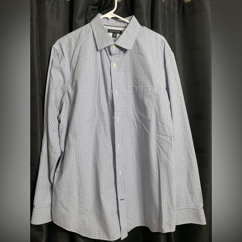Men’s XL Banana Republic Classic Fit Blue & White Checkered Button Down